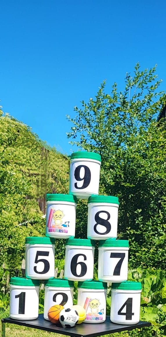 Dosenwerfen / Tag
